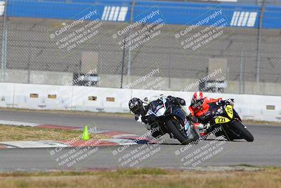 media/Nov-26-2022-Fastrack Riders (Sat) [[b001e85eef]]/Level 3/Session 3 Outside Turn 9/